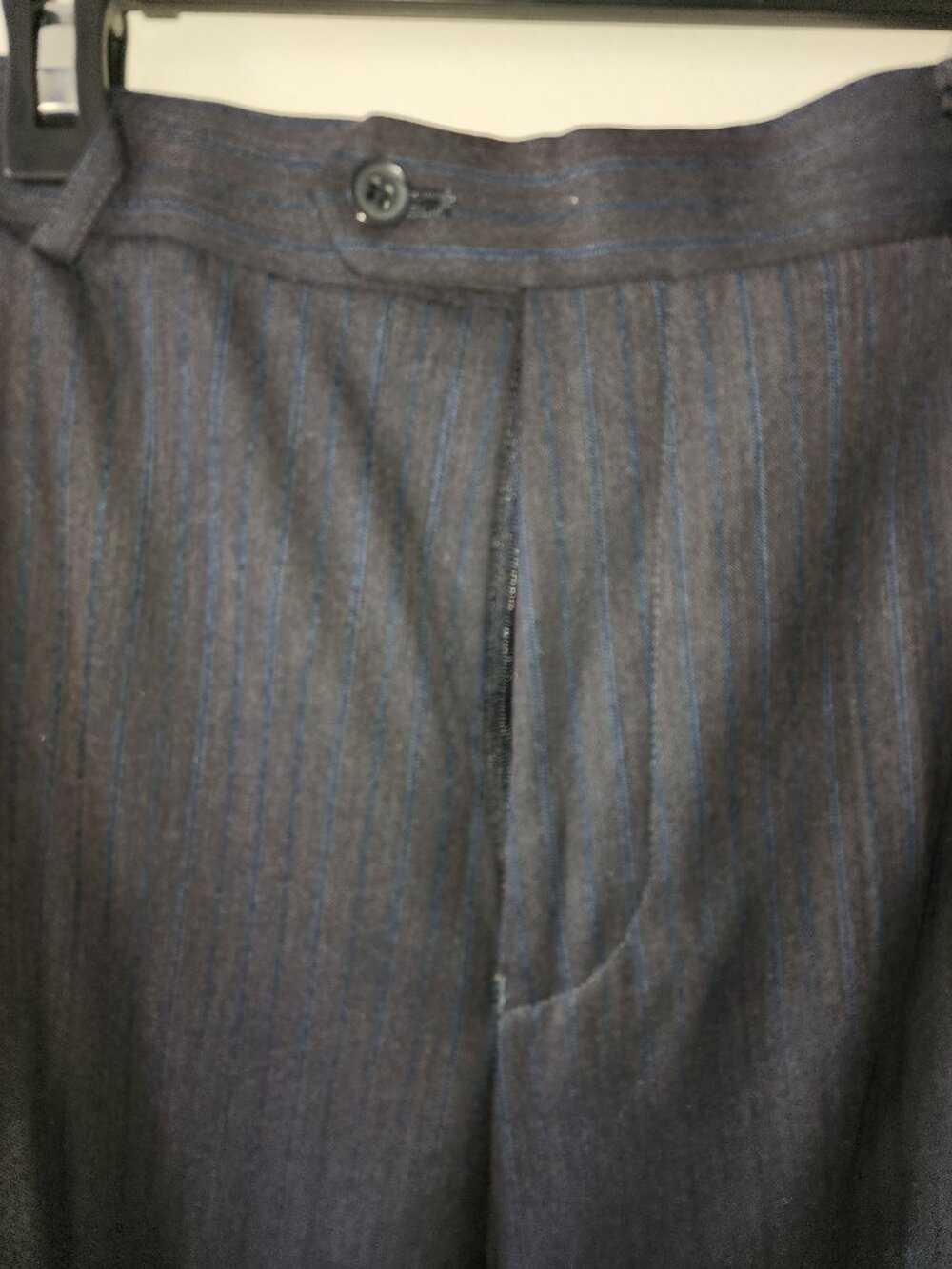 Elite by Eddie Domani Men’s Gray Pinstripe 2 Piece Suit 44R Jacket 38R Pants - Picture 3 of 11
